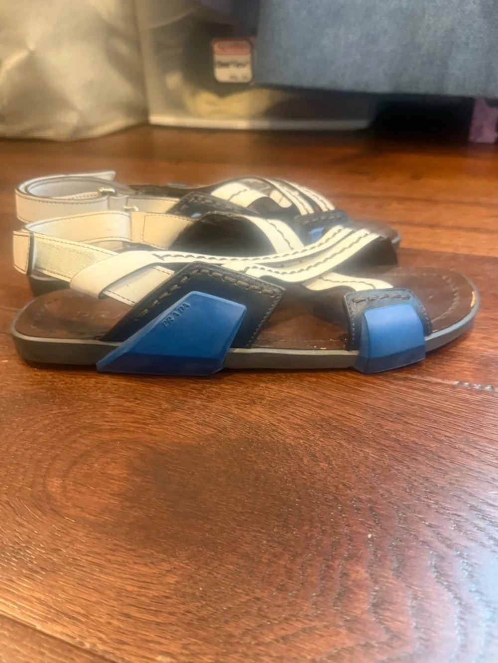 AUTHENTIC PRADA MENS LEATHER SLINGBACK SANDALS, SIZE UK 8/ US 9, WHITE/BLUE - Picture 4 of 15